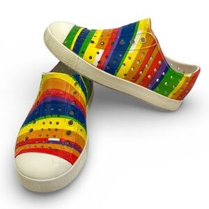 Native Jefferson Water Sneakers Rainbow Stripes Size: Child 11 Unisex